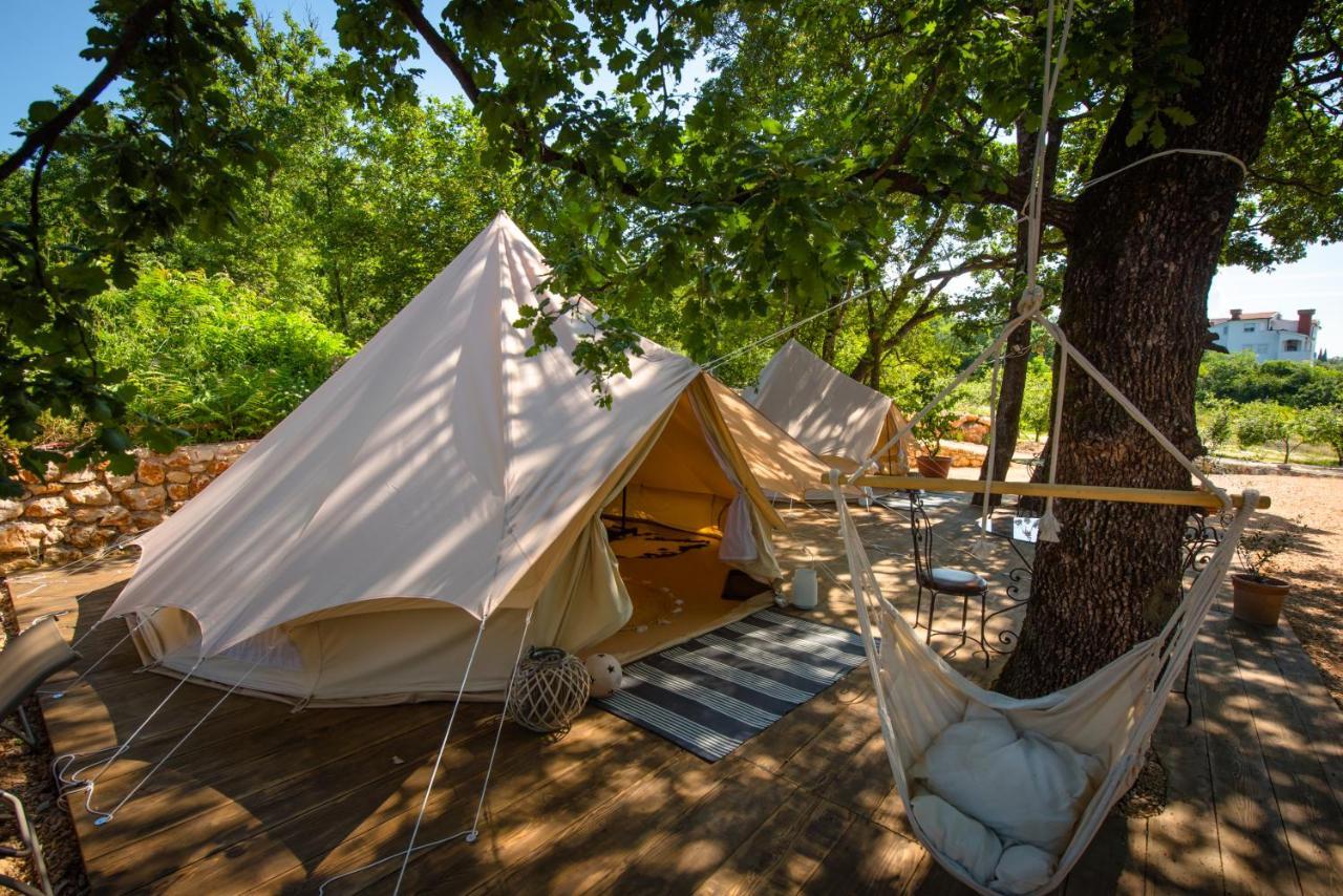 Luxusní stan Rock Oak Glamping 3 *